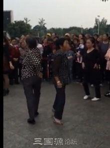 和广场大妈在线视频,活力四溢的社区生活剪影